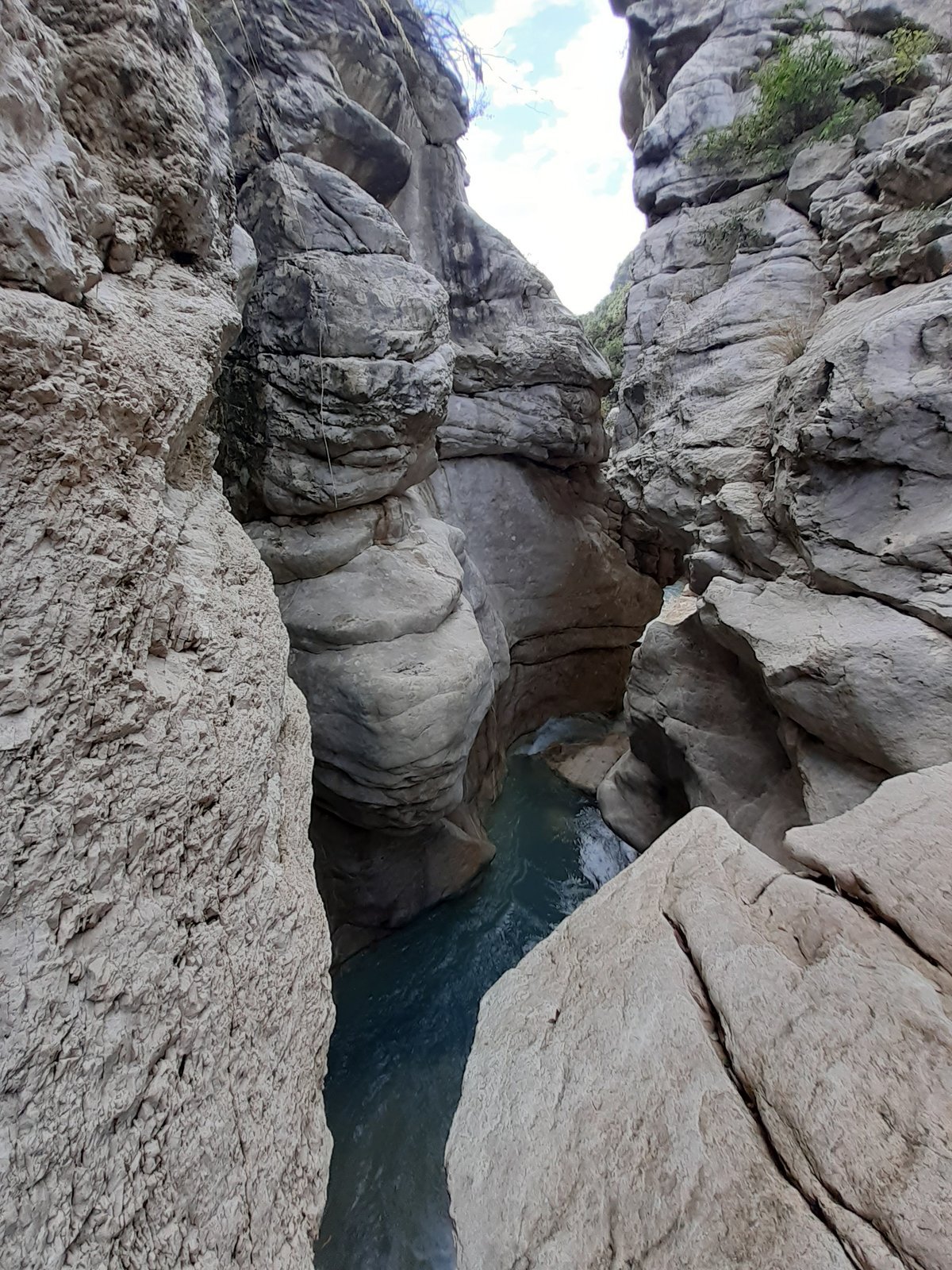 Swimming through the narrow Zeza Canyon